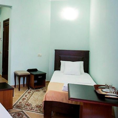 Hotel Acra Sukhumi Luaran gambar