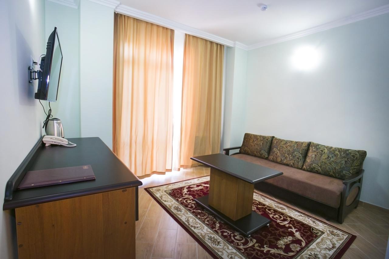Hotel Acra Sukhumi Luaran gambar